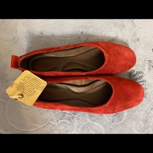 Brand new in box Born Red Flats Suede